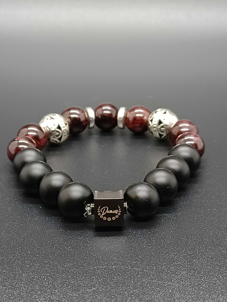 RED GARNET AND ONYX STRETCH BRACELET